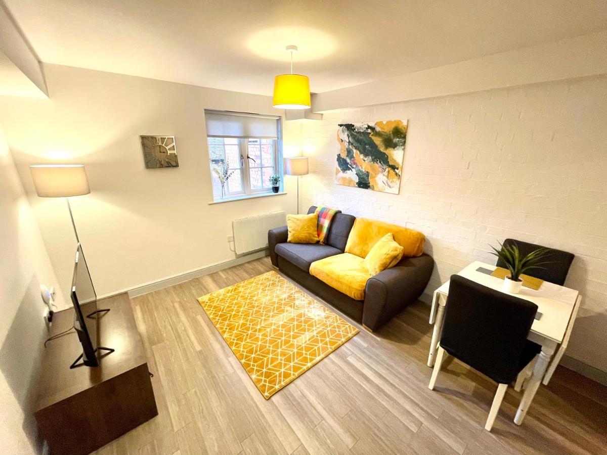 Bright & Cosy One Bedroom Apartment - 2 Beds - Perfect Base In Bishop'S Stortford Bagian luar foto