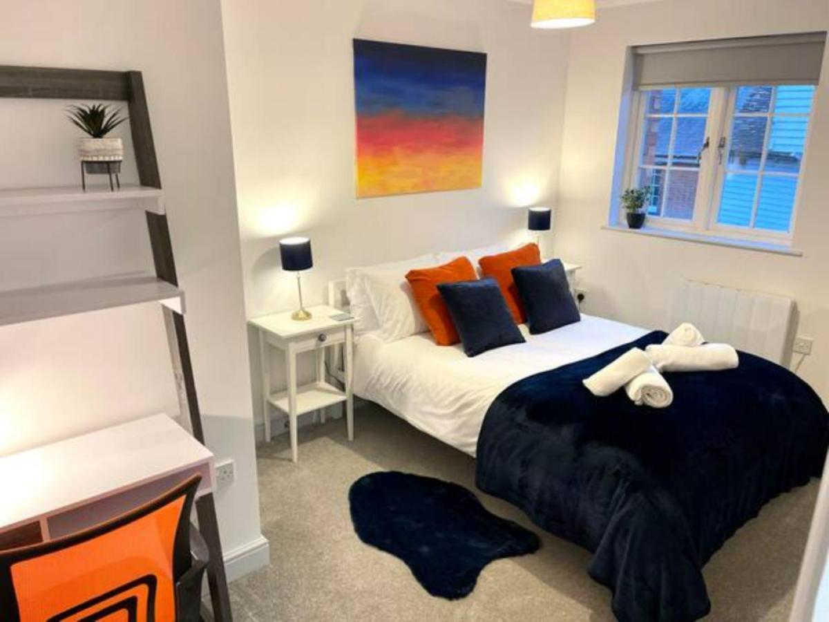 Bright & Cosy One Bedroom Apartment - 2 Beds - Perfect Base In Bishop'S Stortford Bagian luar foto